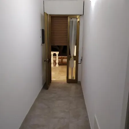 Appartement Aurora 2 *